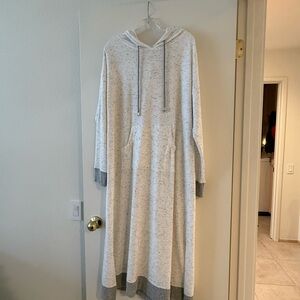 Soft Surroundings Speckled Cream and Gray Hoodie